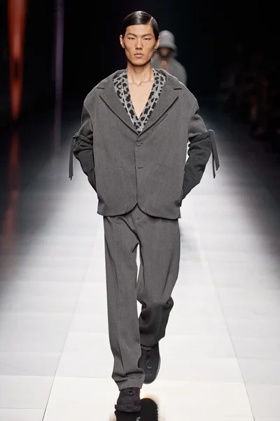 Look 37